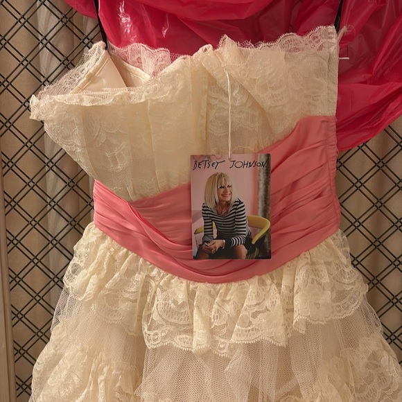 Betsey Johnson vintage tea party dress, size 2. Bridal, wedding. Never worn. - Picture 12 of 14